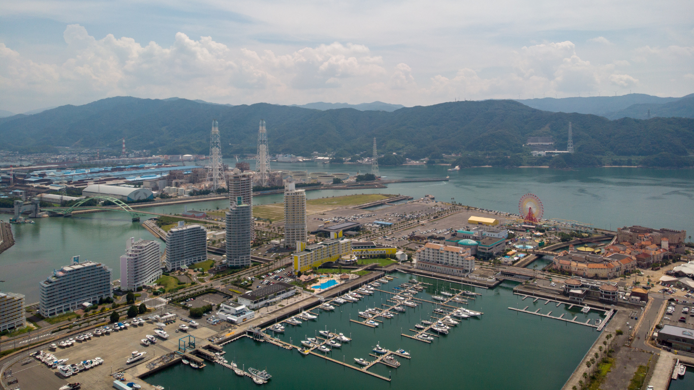和歌山マリーナシティの空撮写真。水族館の構想地として想定している場所。